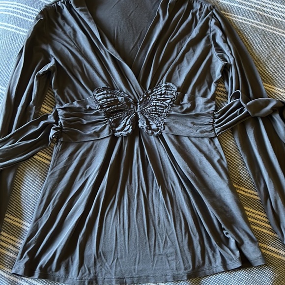 Butterfly long sleeve shirt with tie - Picture 6 of 8